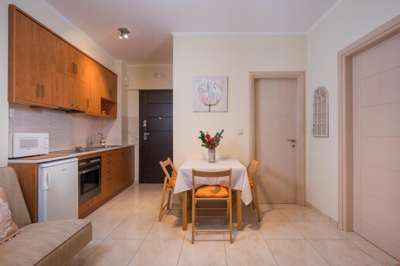 Luxury Coastal Retreat, Mountain View Balcony With Palm Trees & Parking Apartment Chania  Exterior photo